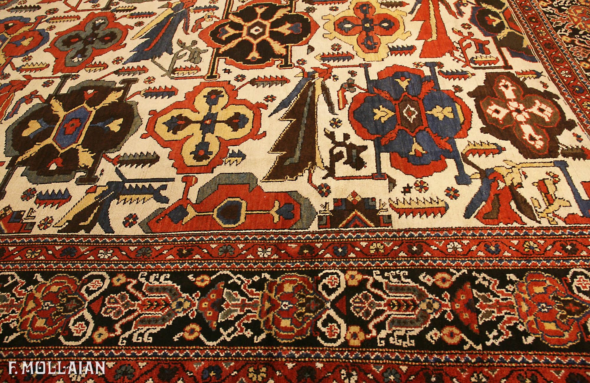 A Very Large Persian Bakhtiari Antique Carpet n°:74960484